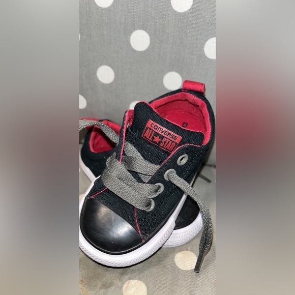 These shoes are super cute and will make any outfit scream attention! - Picture 1 of 3